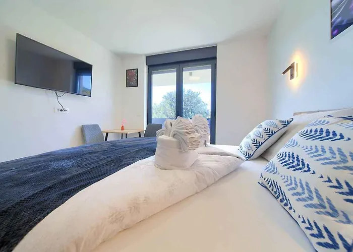 Waterfront In Krk-insel Krk 55369 Apartman *